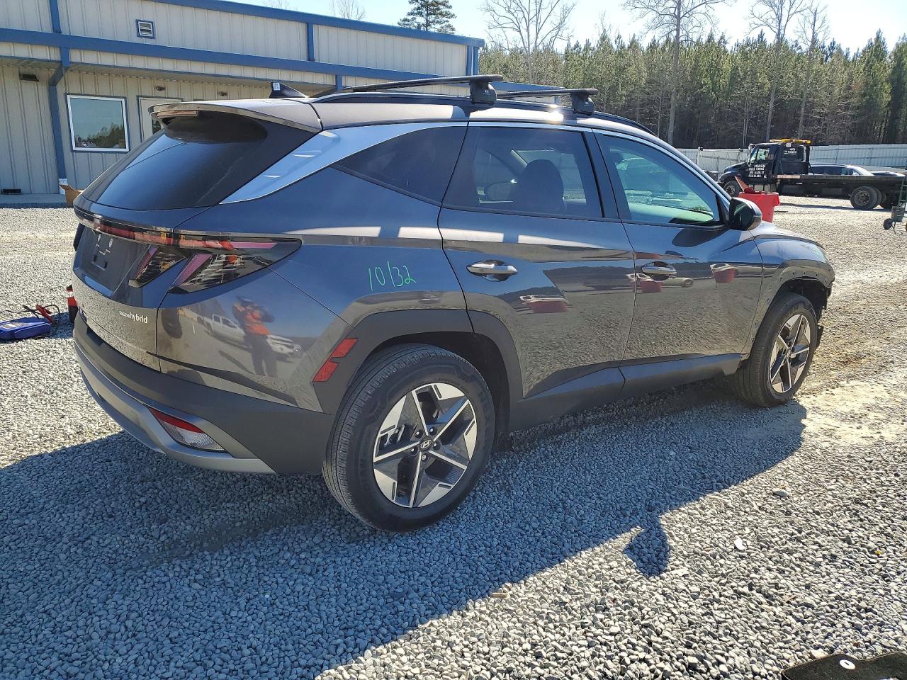 2025 HYUNDAI TUCSON photo 3