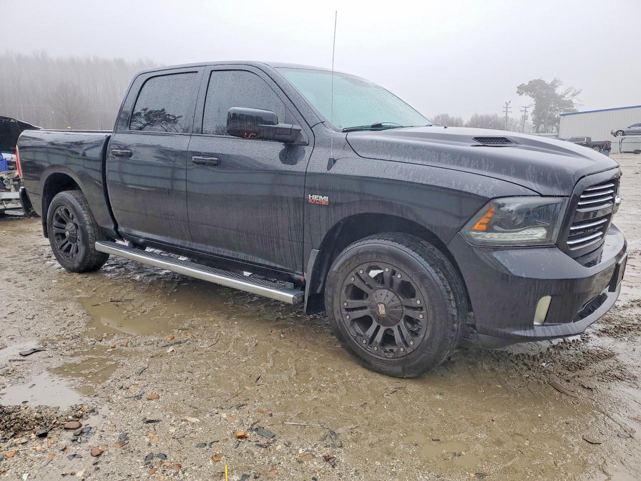 2015 RAM 1500 SPORT photo 7