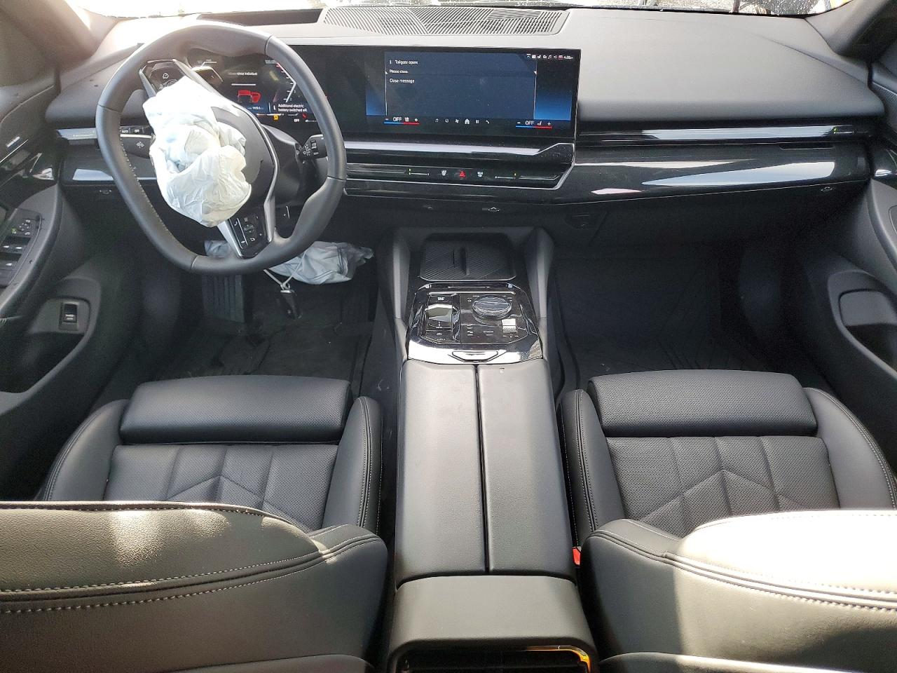 2025 BMW 530 I photo 8