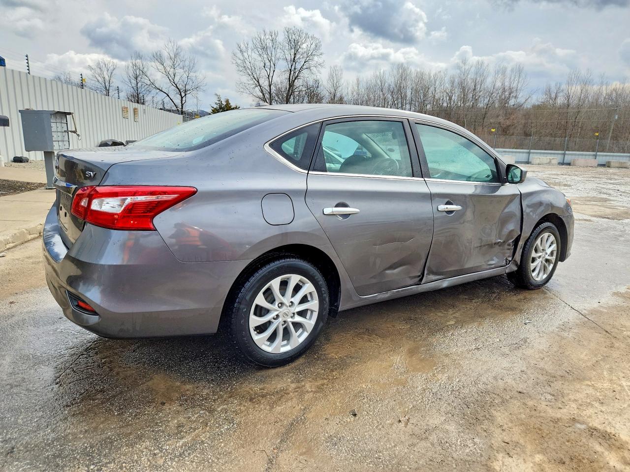 2019 NISSAN SENTRA SV photo 3