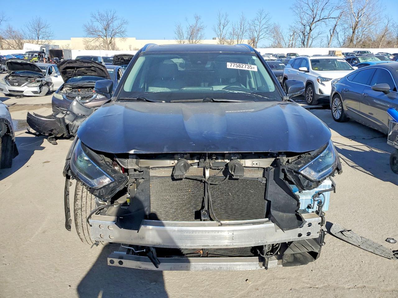 2021 TOYOTA HIGHLANDER XLE photo 5