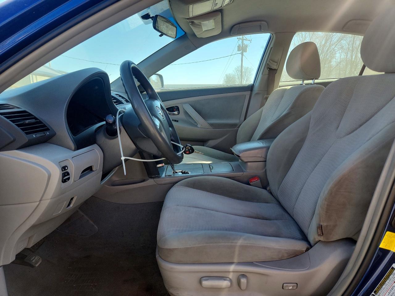 2011 TOYOTA CAMRY BASE photo 7