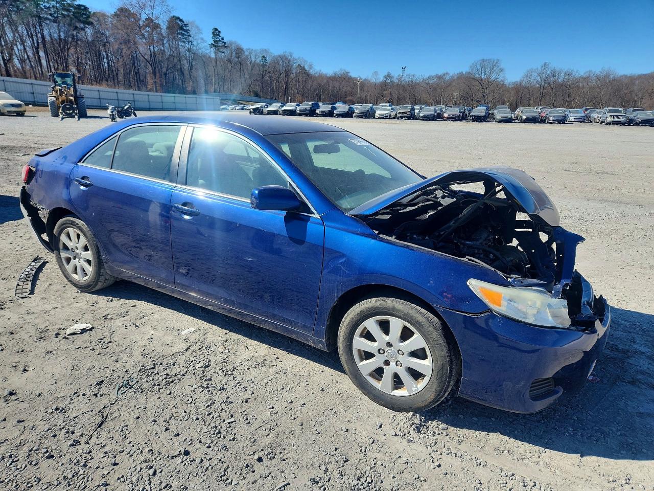 2011 TOYOTA CAMRY BASE photo 4
