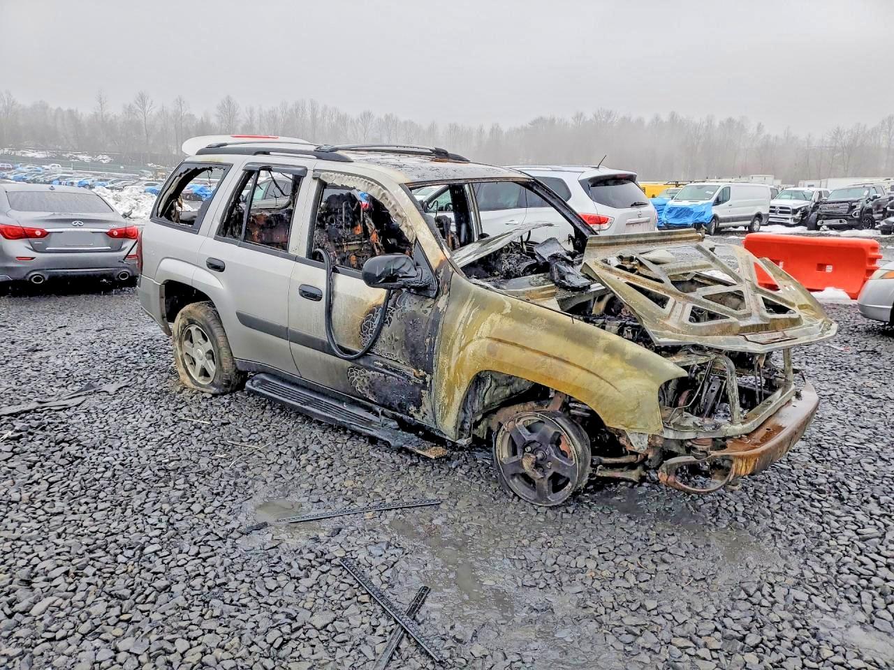2004 CHEVROLET TRAILBLAZER LS photo 10