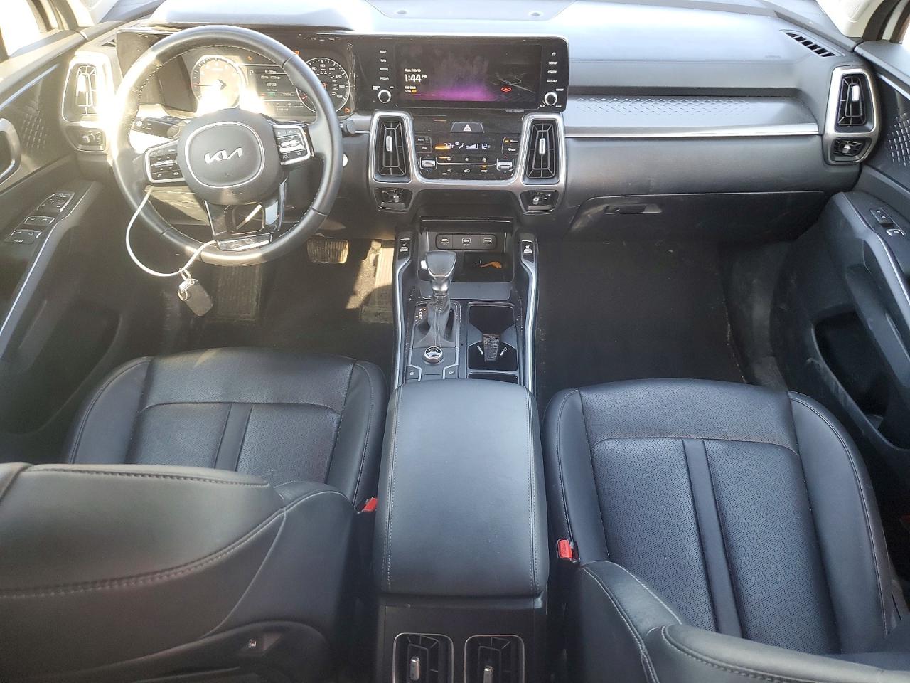 2022 KIA SORENTO S photo 15