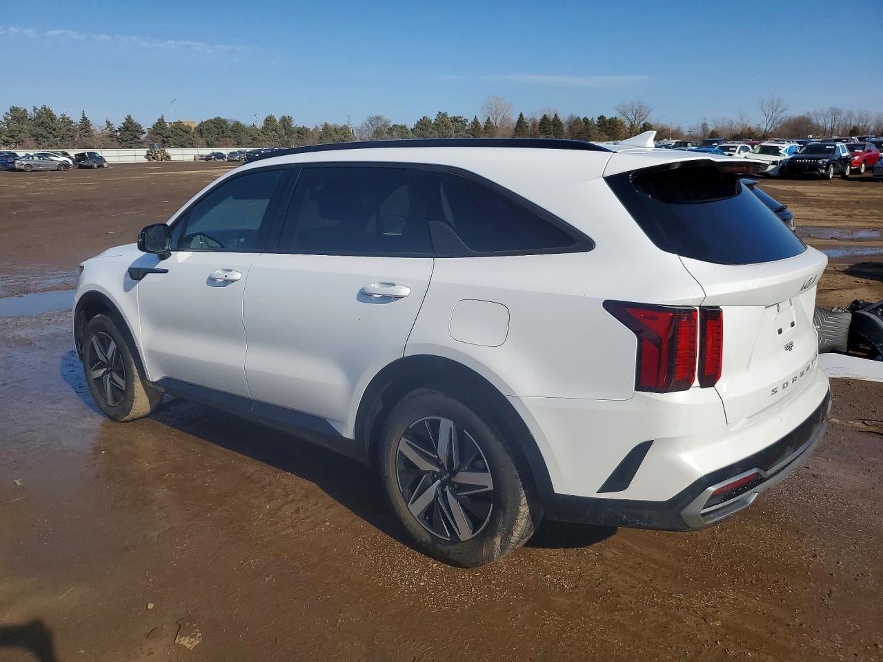 2022 KIA SORENTO S photo 3