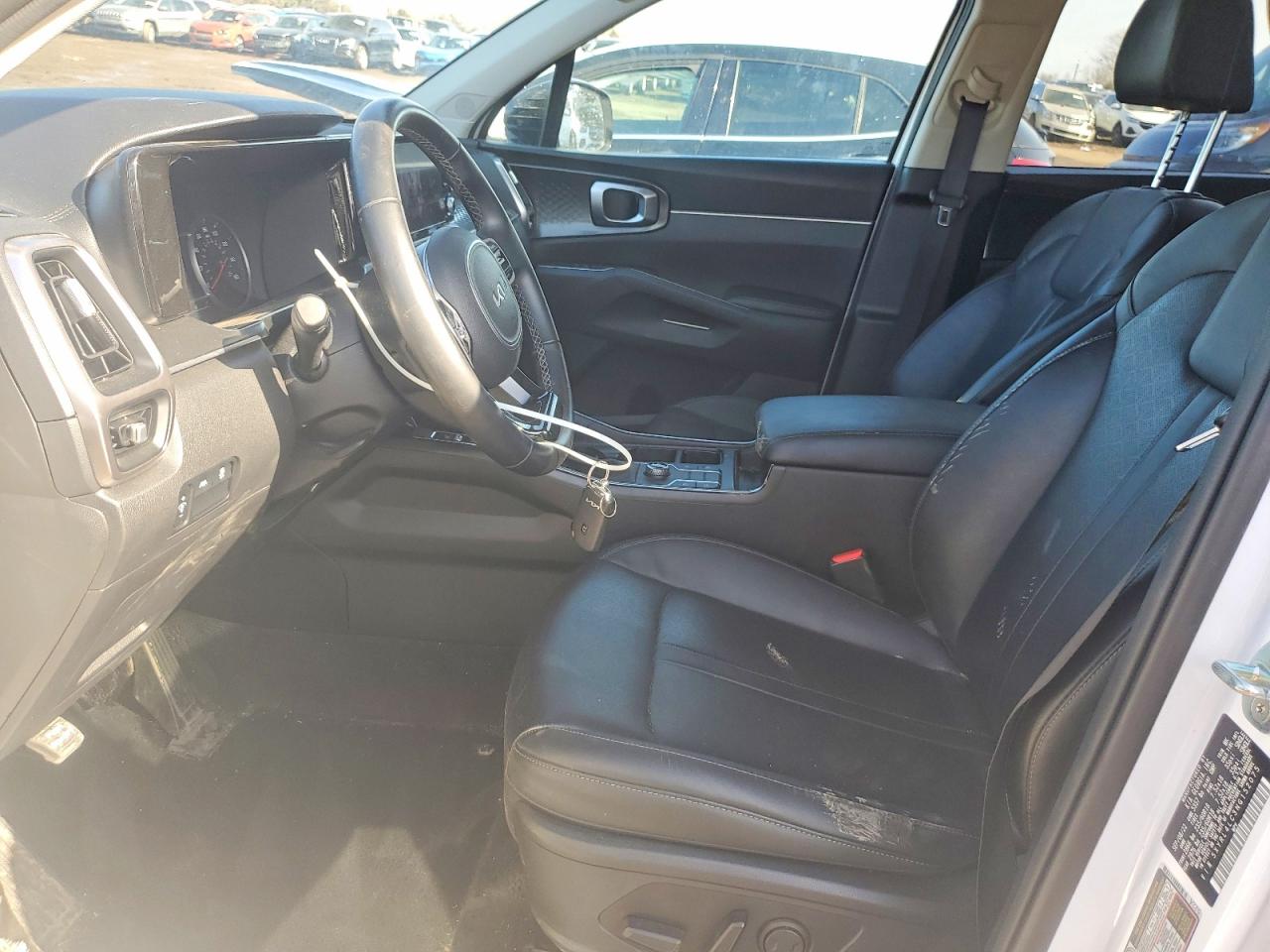 2022 KIA SORENTO S photo 13