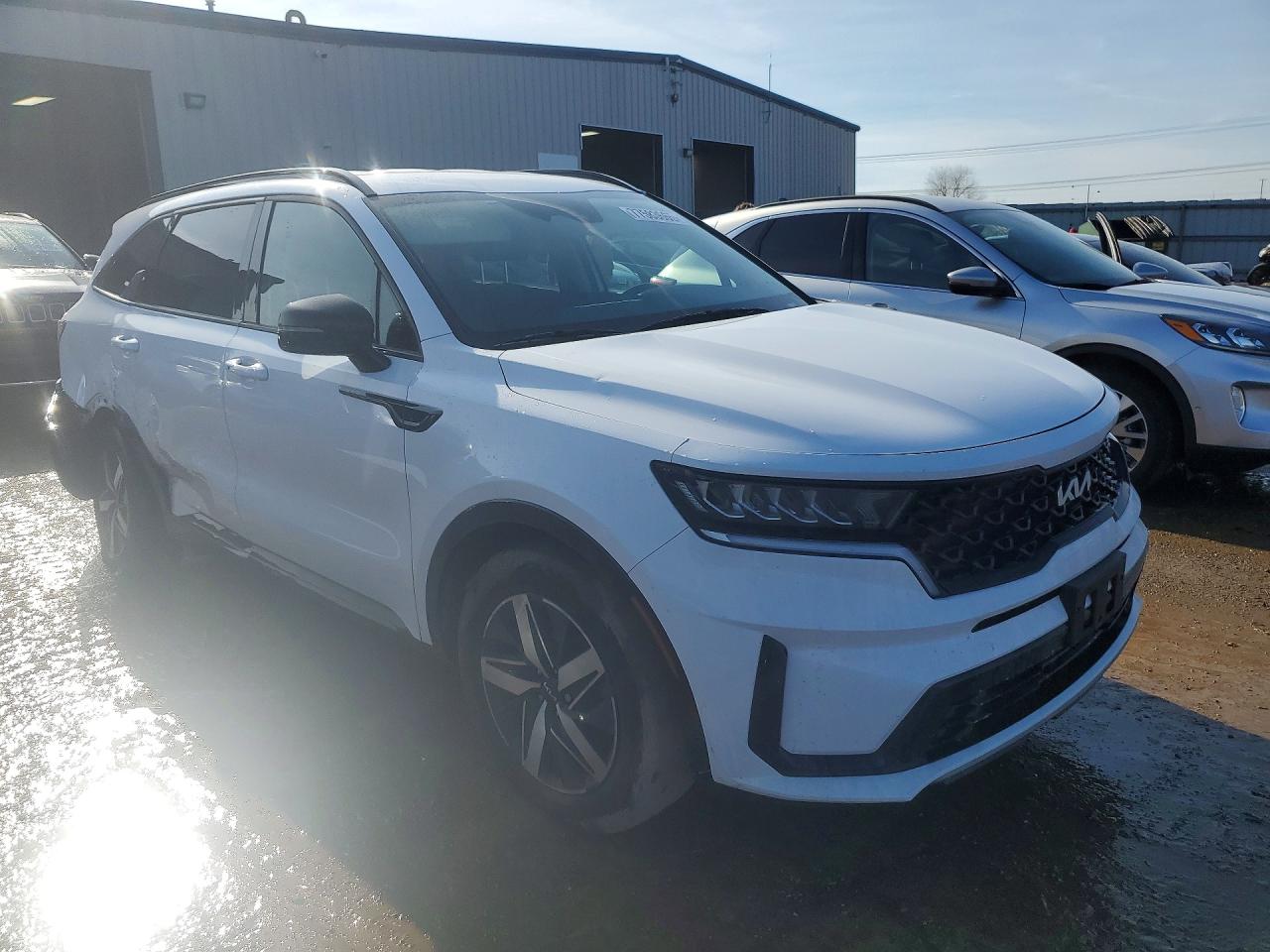 2022 KIA SORENTO S photo 7