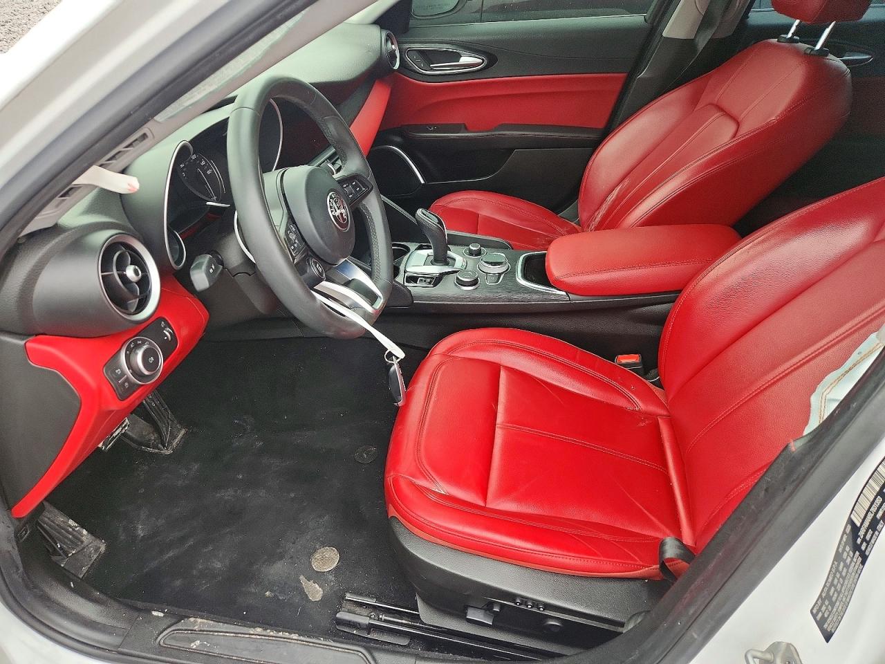 2020 ALFA ROMEO GIULIA photo 13
