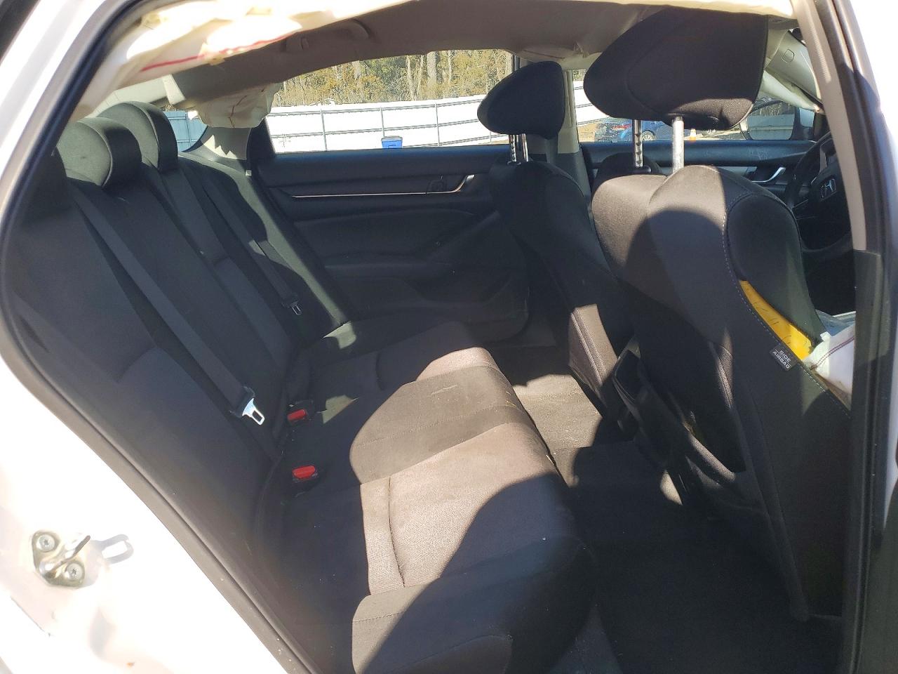 2020 HONDA ACCORD LX photo 10