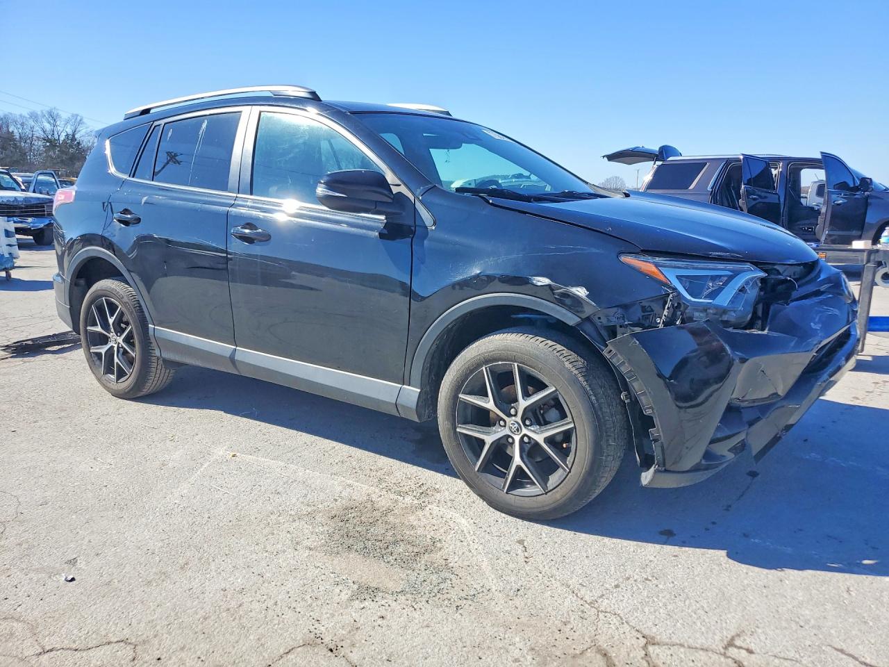 2018 TOYOTA RAV4 SE photo 7