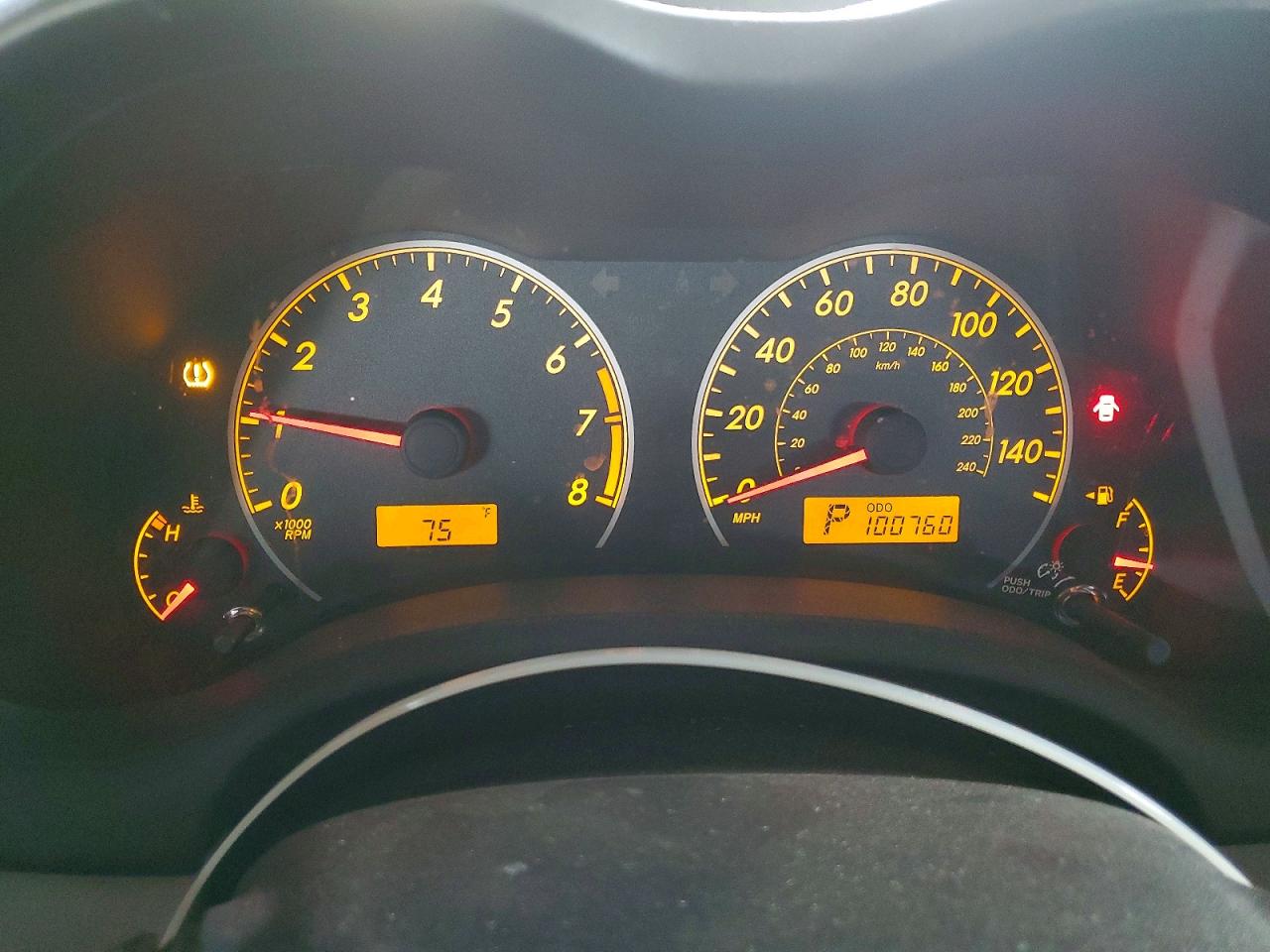 2011 TOYOTA COROLLA LE photo 25