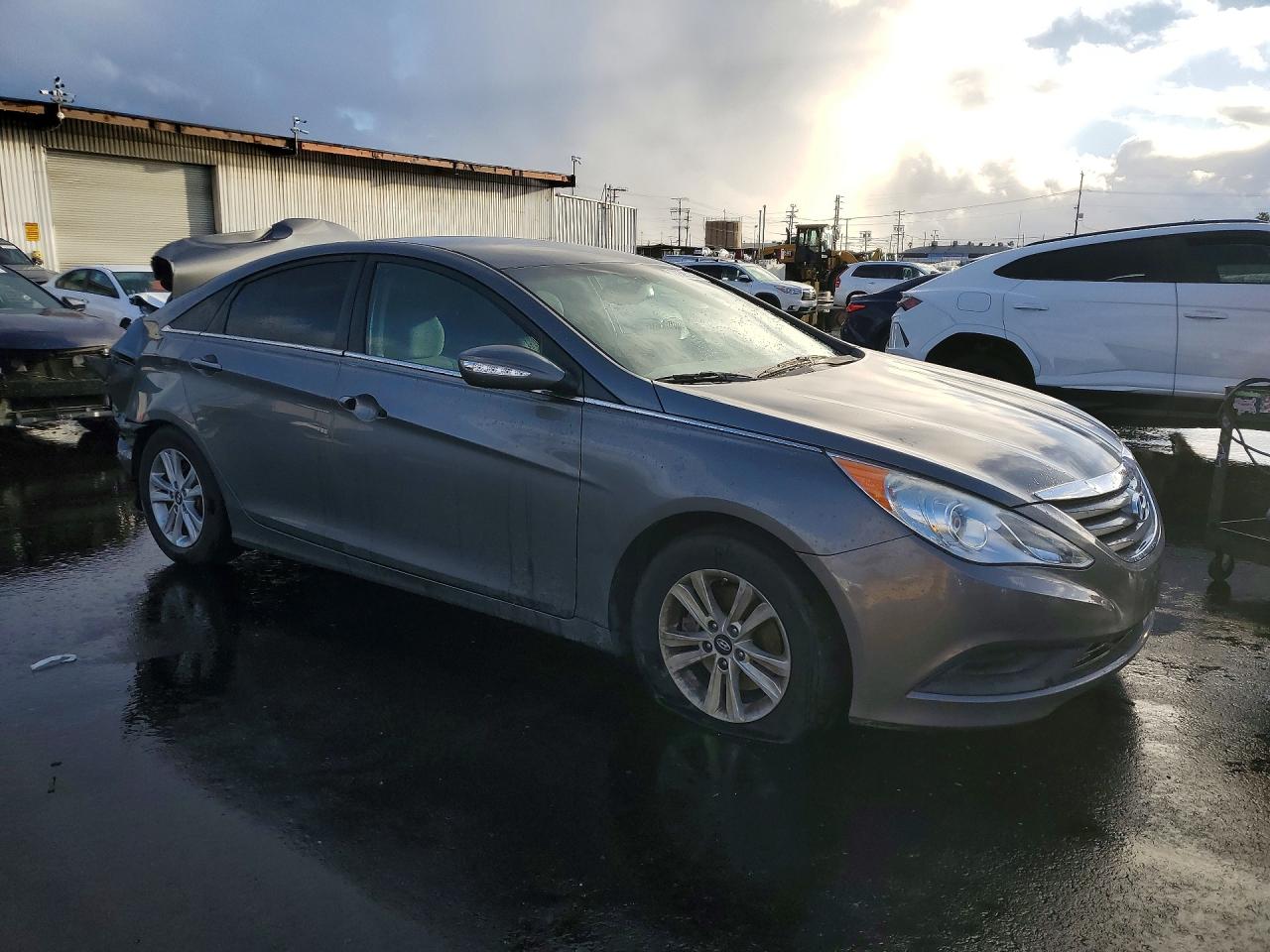2014 HYUNDAI SONATA GLS photo 10
