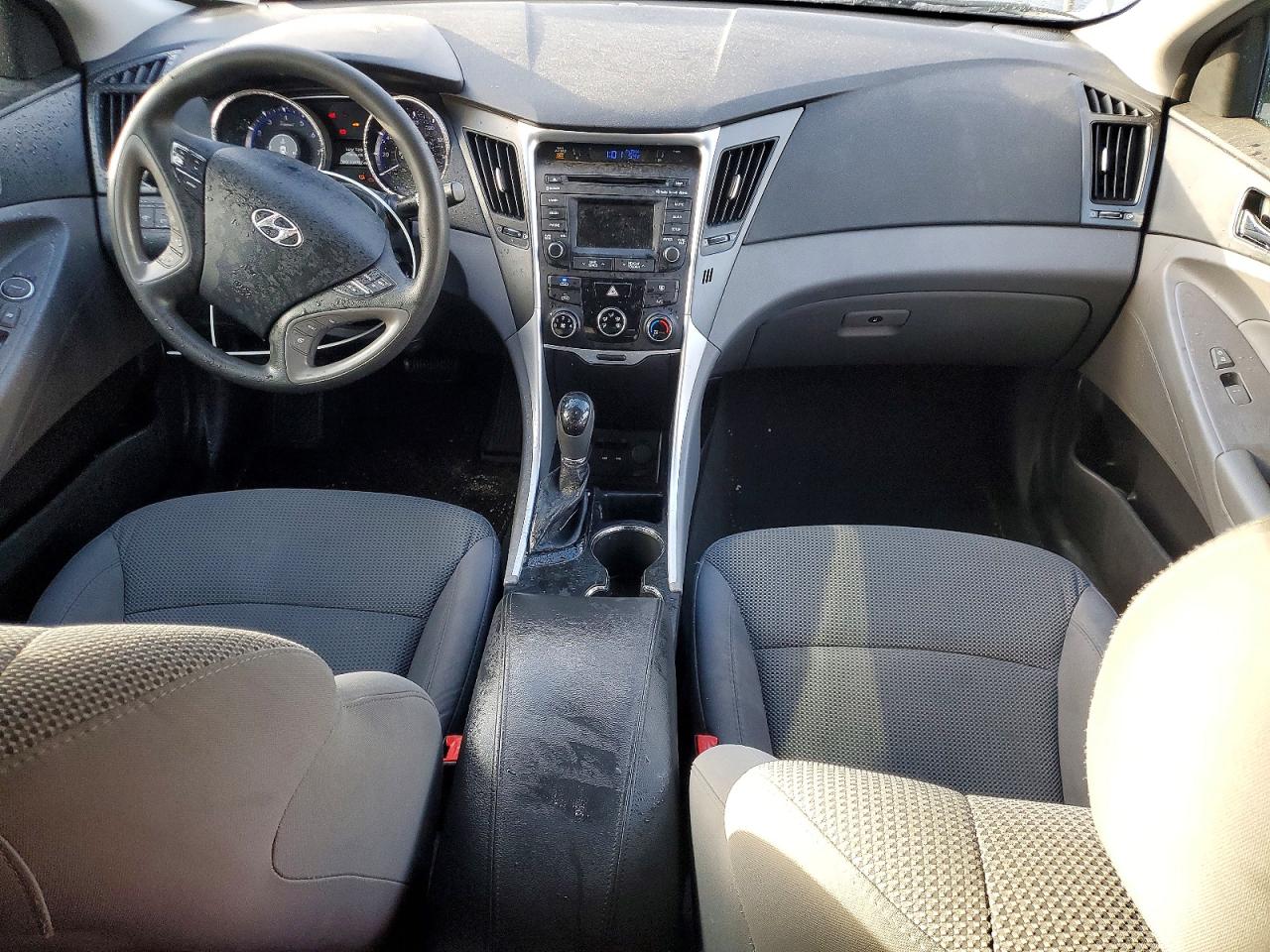 2014 HYUNDAI SONATA GLS photo 22