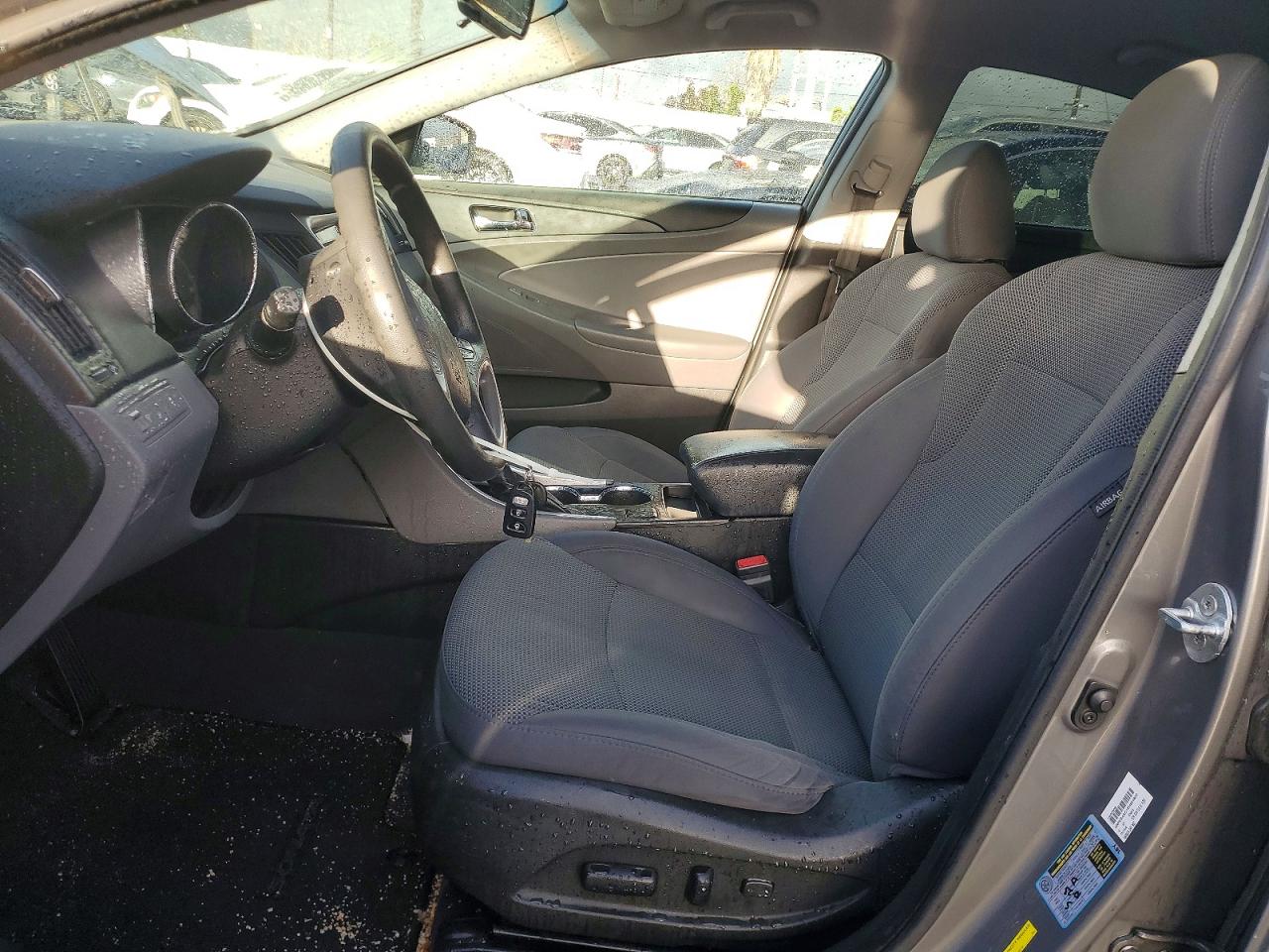 2014 HYUNDAI SONATA GLS photo 19