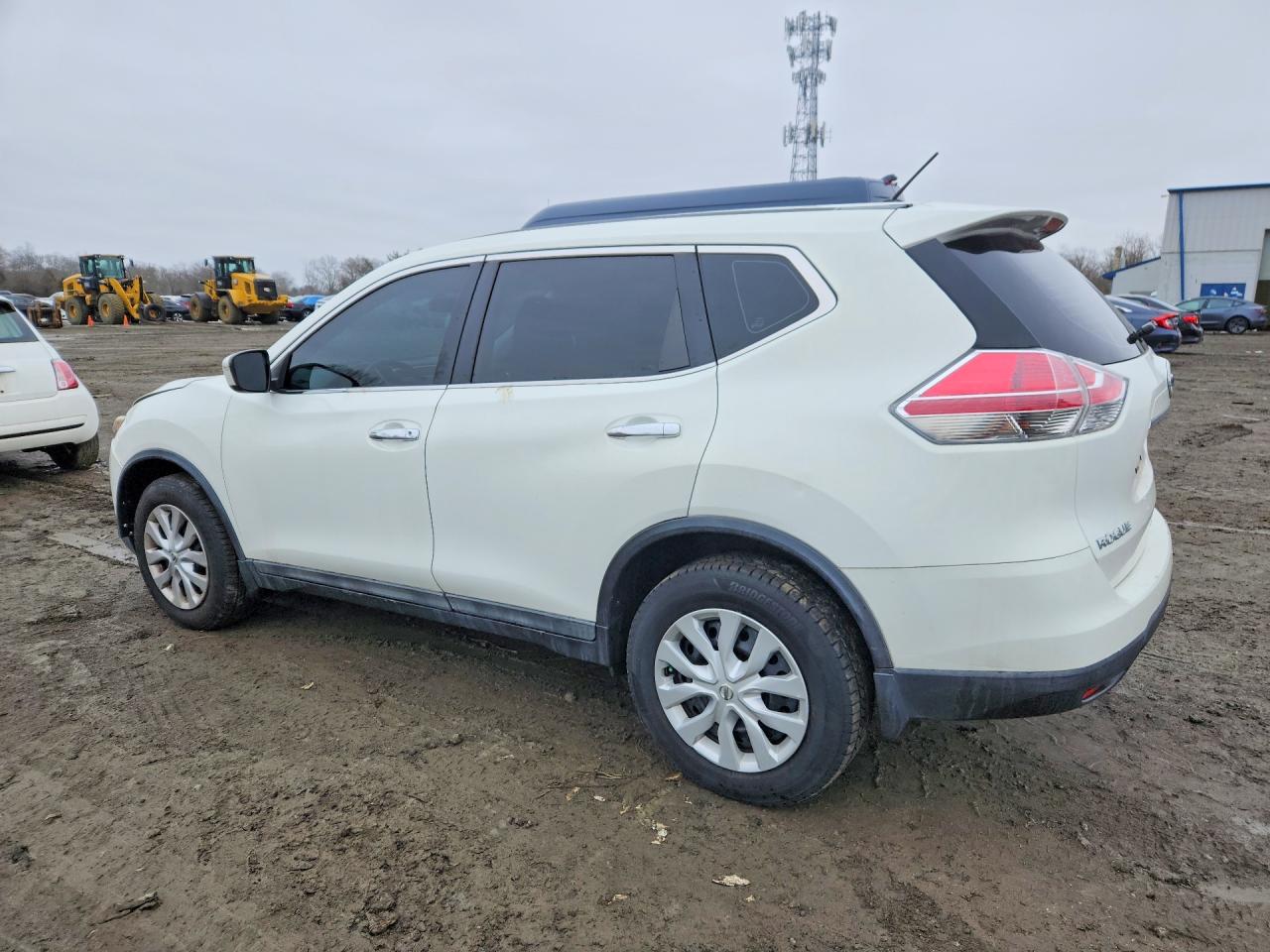 2014 NISSAN ROGUE S photo 2