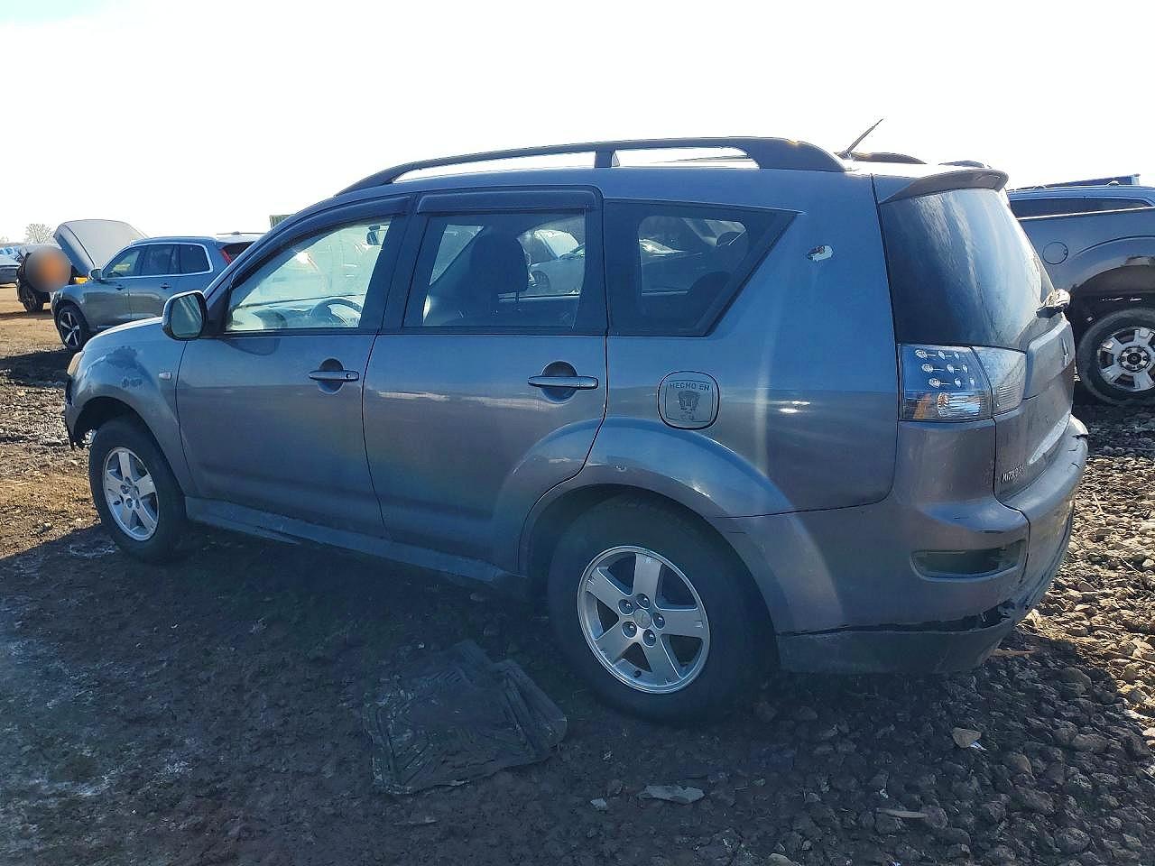 2009 MITSUBISHI OUTLANDER ES photo 2