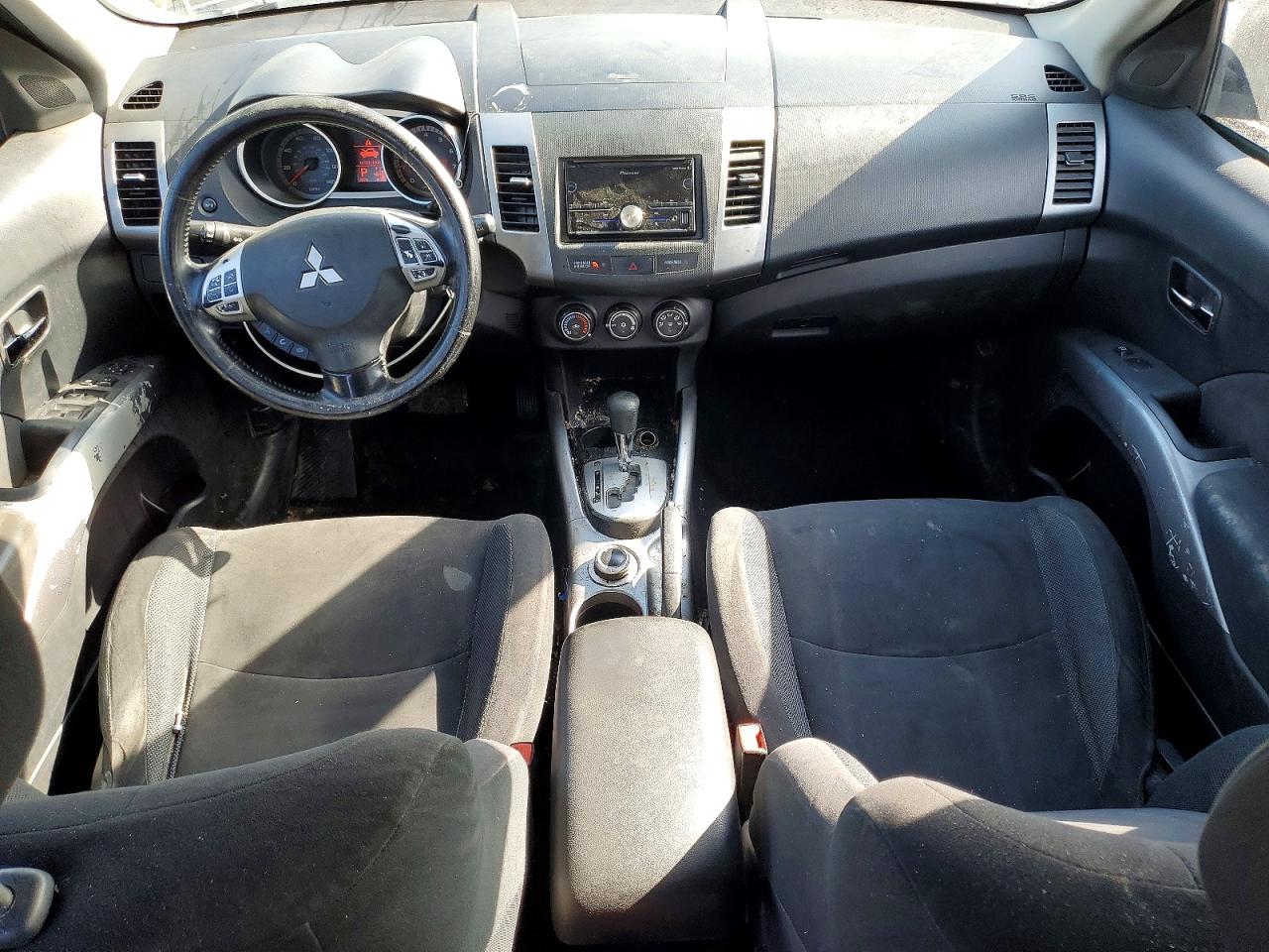 2009 MITSUBISHI OUTLANDER ES photo 8