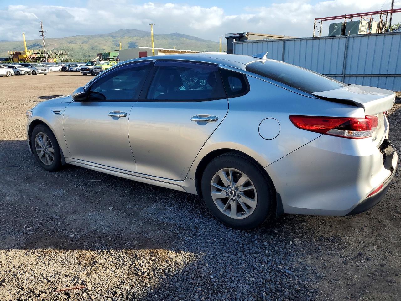2018 KIA OPTIMA LX photo 3