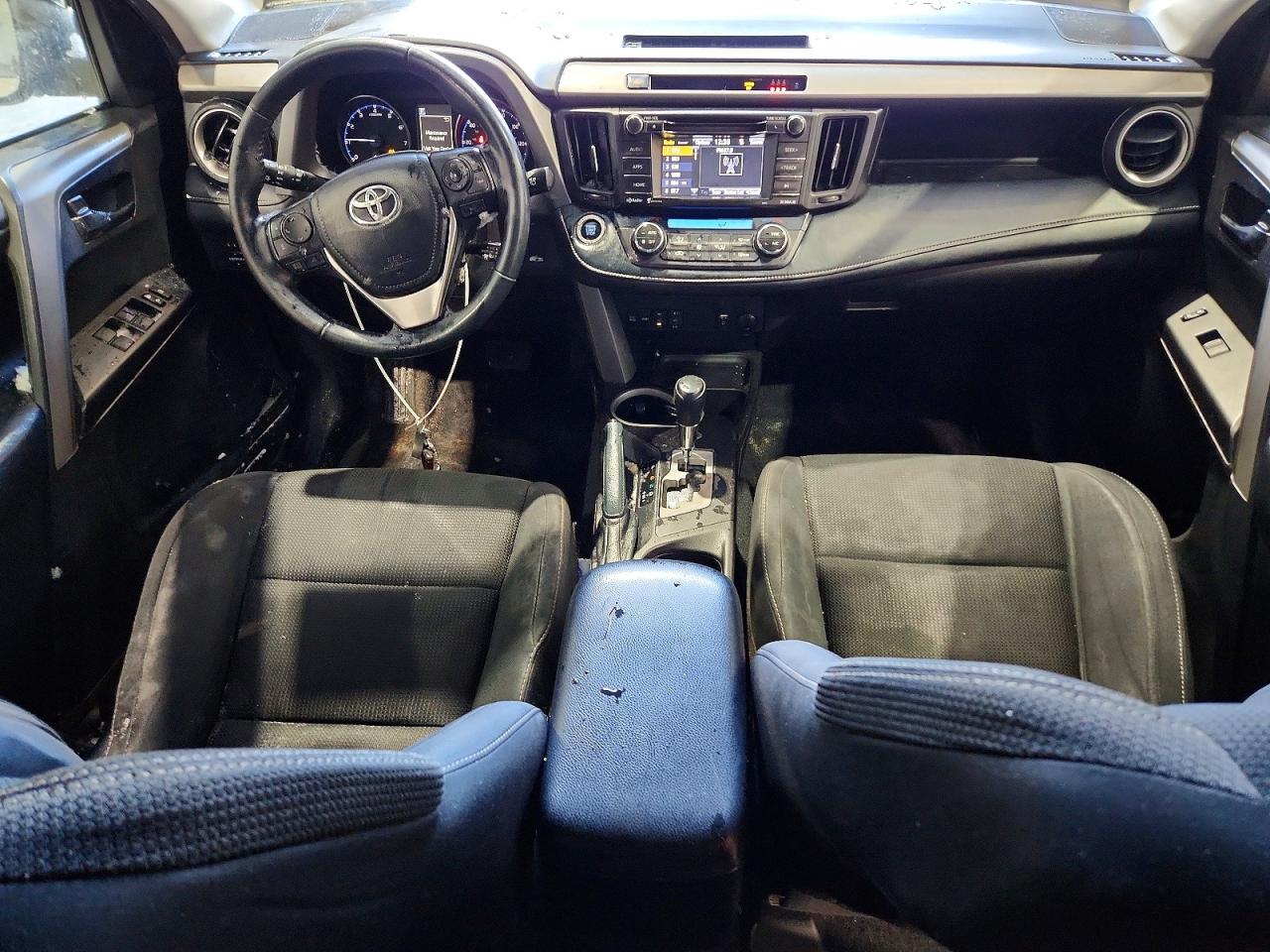 2018 TOYOTA RAV4 BASE photo 15