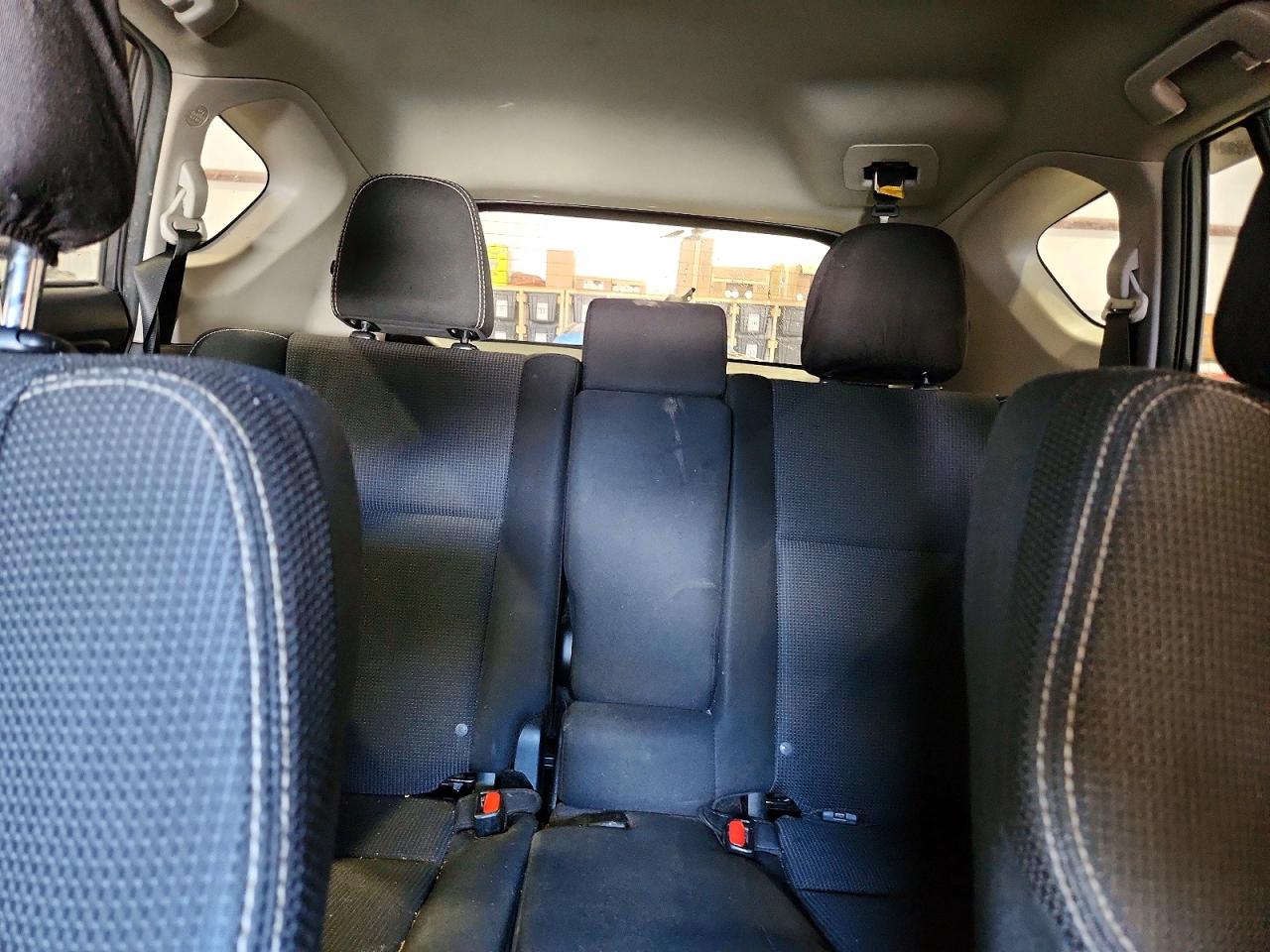 2018 TOYOTA RAV4 BASE photo 19