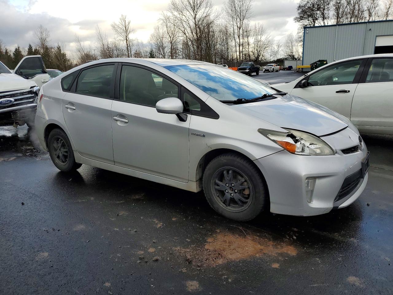 2013 TOYOTA PRIUS TWO photo 4