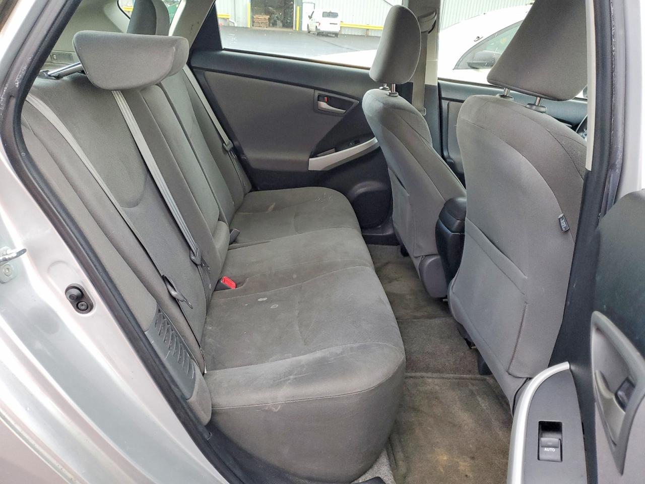 2013 TOYOTA PRIUS TWO photo 10