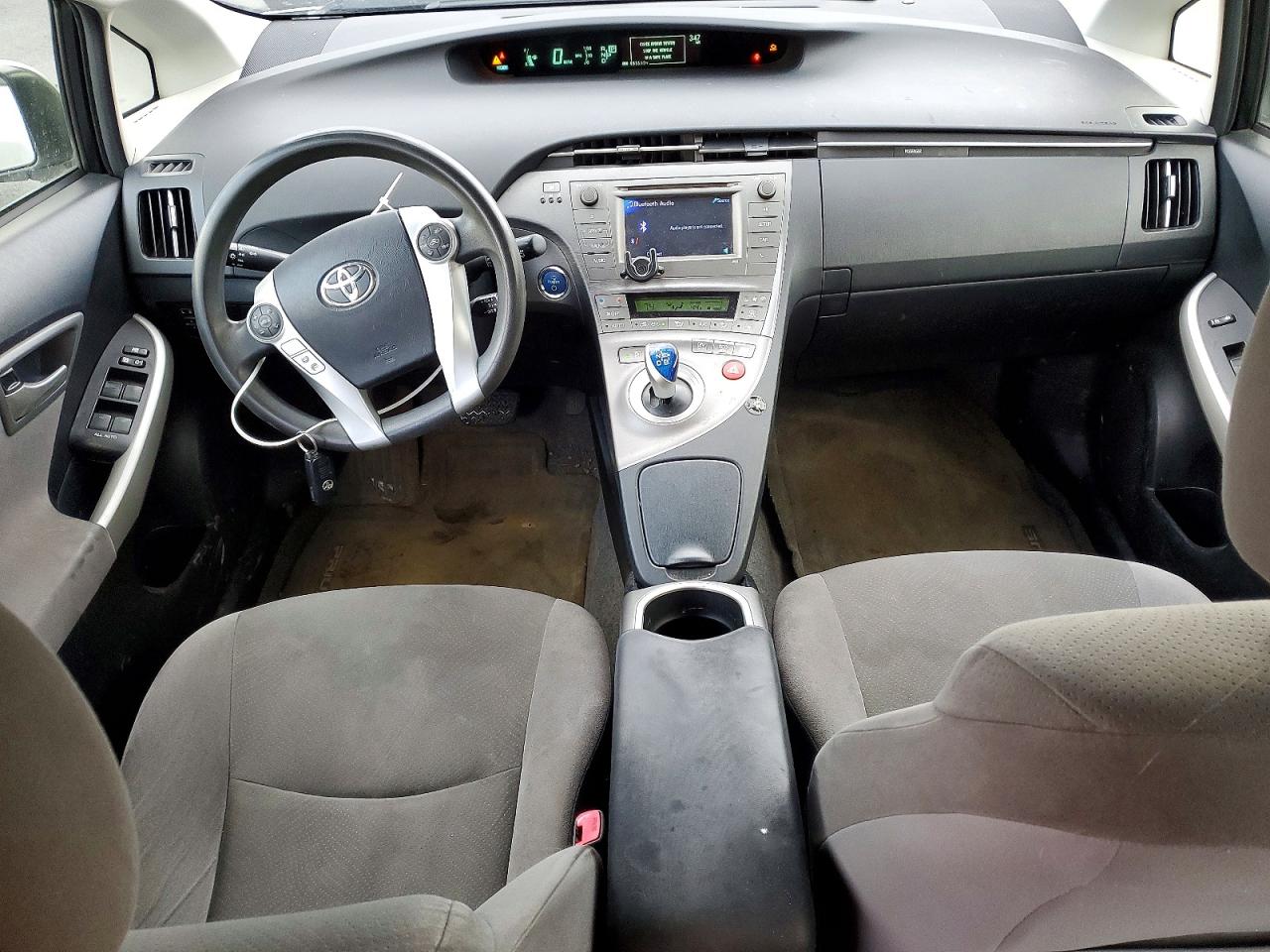2013 TOYOTA PRIUS TWO photo 8