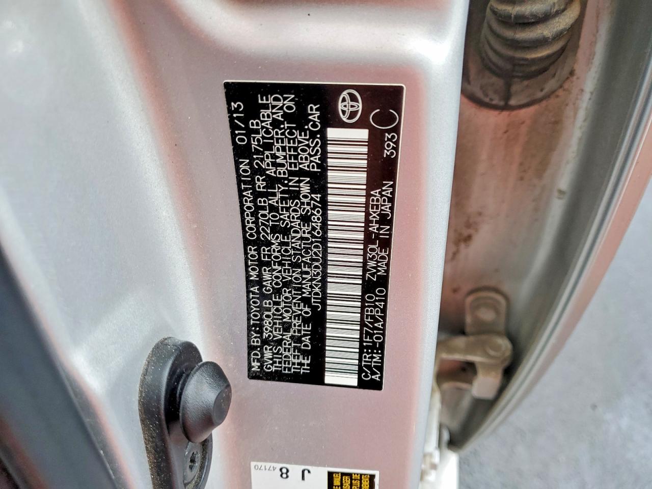 2013 TOYOTA PRIUS TWO photo 12