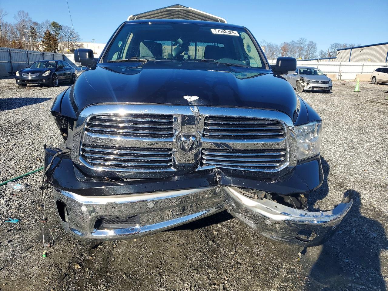2016 RAM 1500 SLT photo 13
