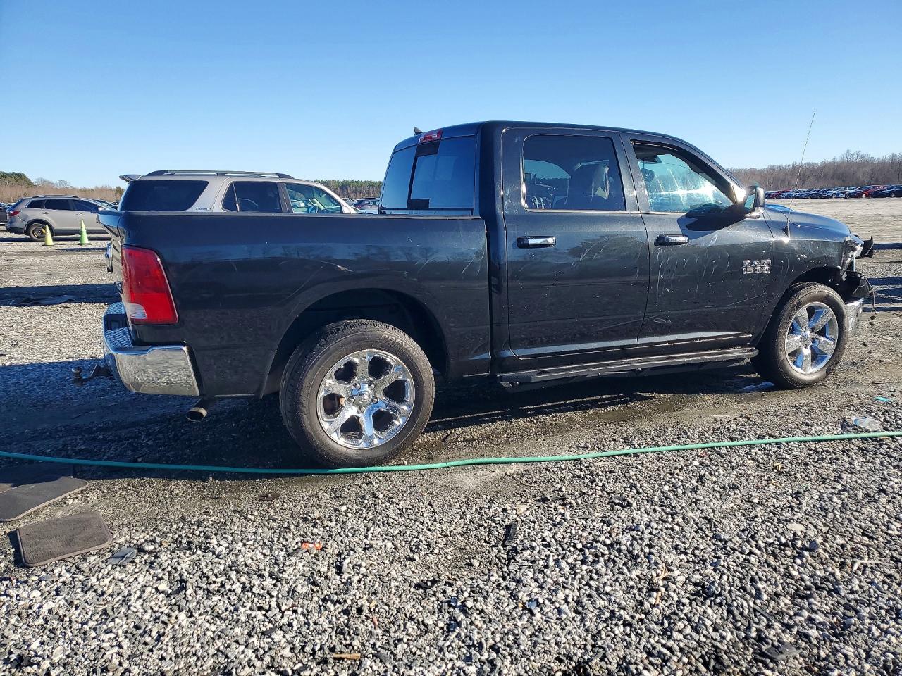 2016 RAM 1500 SLT photo 7