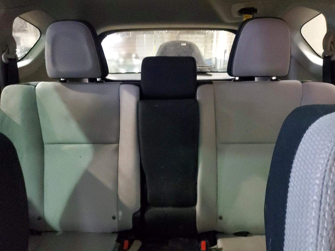 2016 TOYOTA RAV4 XLE photo 28