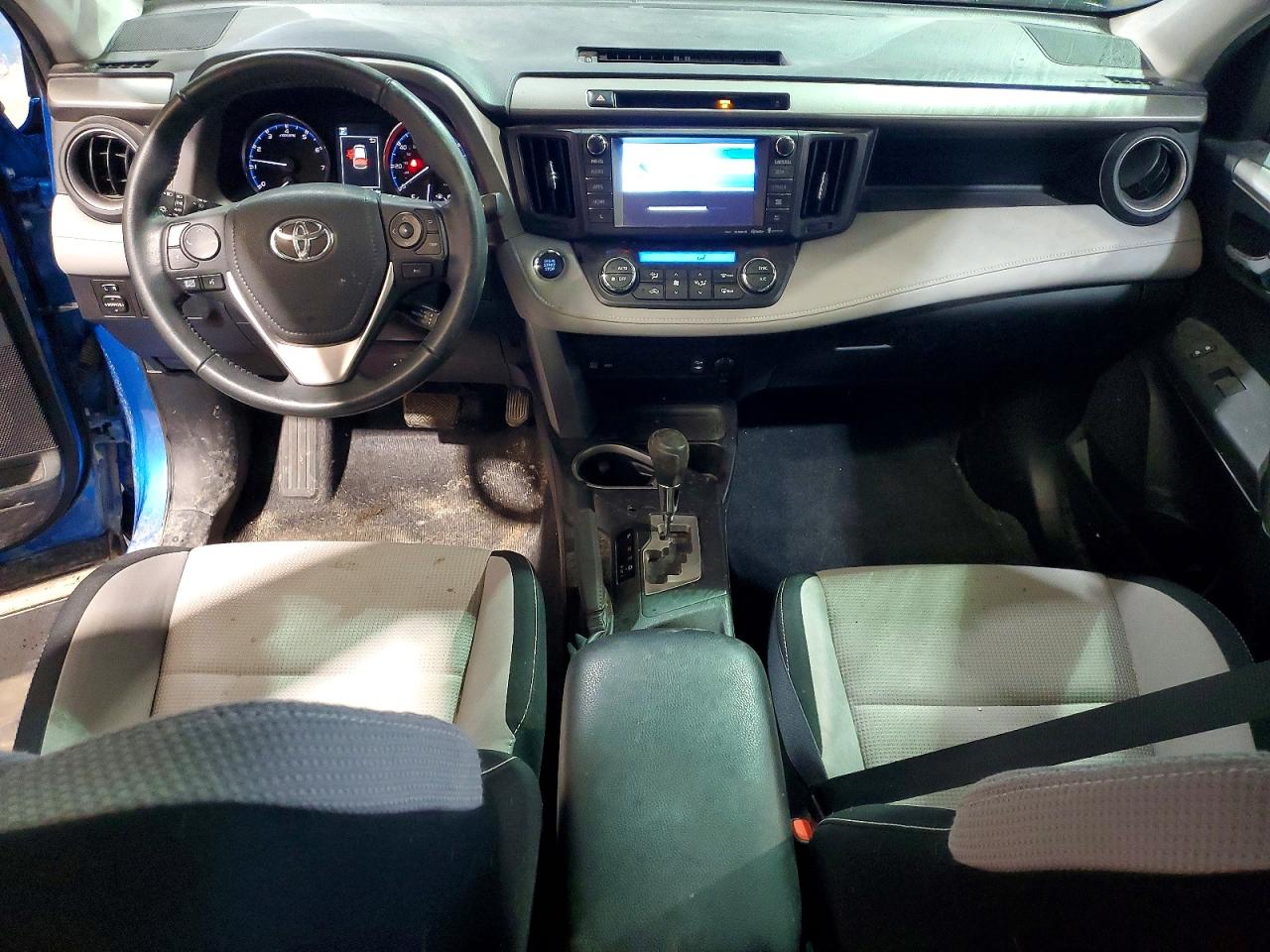 2016 TOYOTA RAV4 XLE photo 22