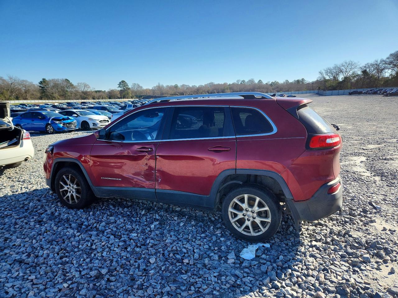 2015 JEEP CHEROKEE LATITUDE photo 3