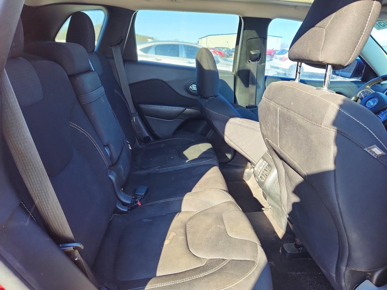 2015 JEEP CHEROKEE LATITUDE photo 21