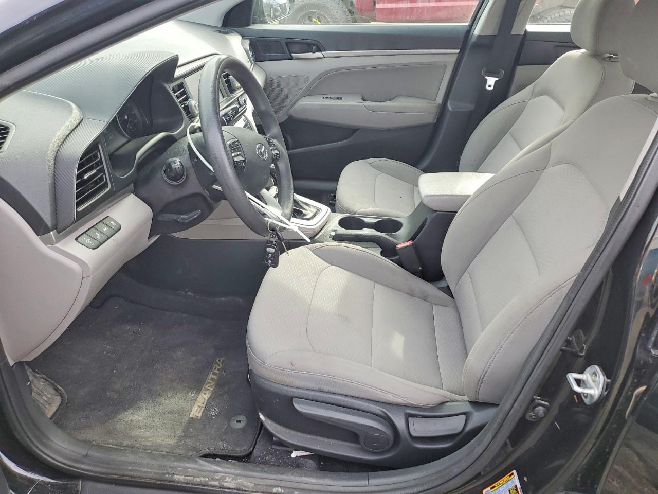 2020 HYUNDAI ELANTRA SEL photo 19