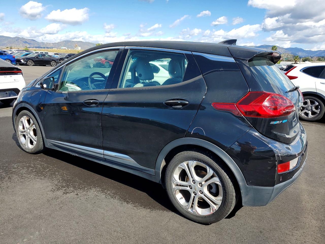 2017 CHEVROLET BOLT EV LT photo 4