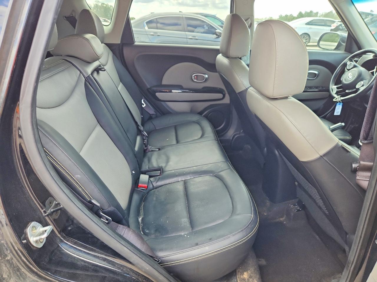 2016 KIA SOUL + photo 19