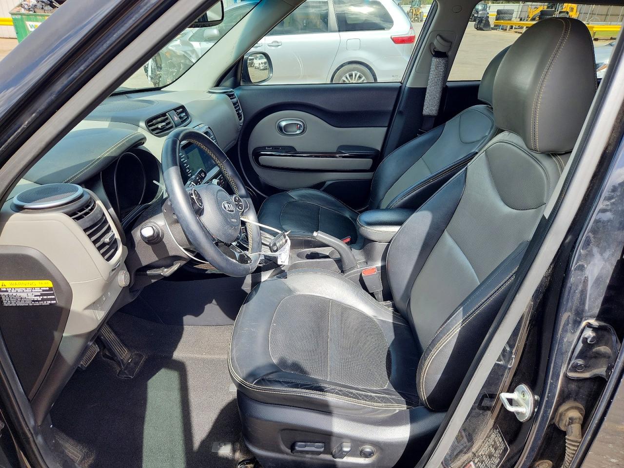 2016 KIA SOUL + photo 13