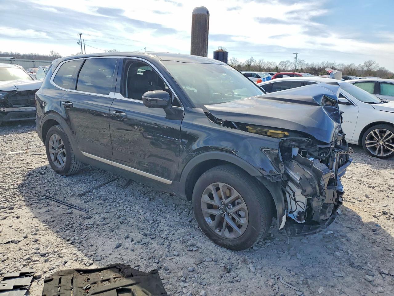 2025 KIA TELLURIDE LX photo 4