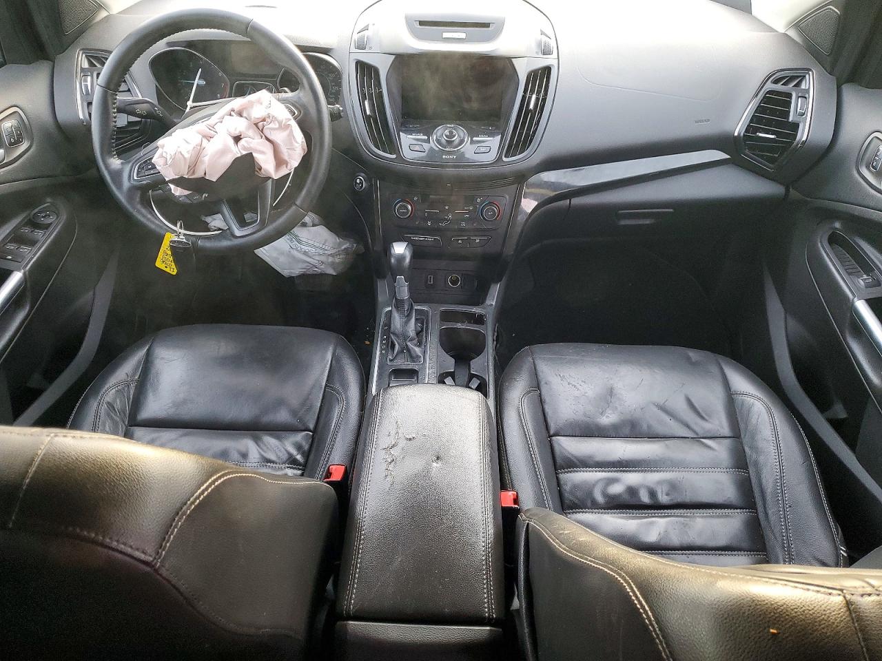 2017 FORD ESCAPE TITANIUM photo 8