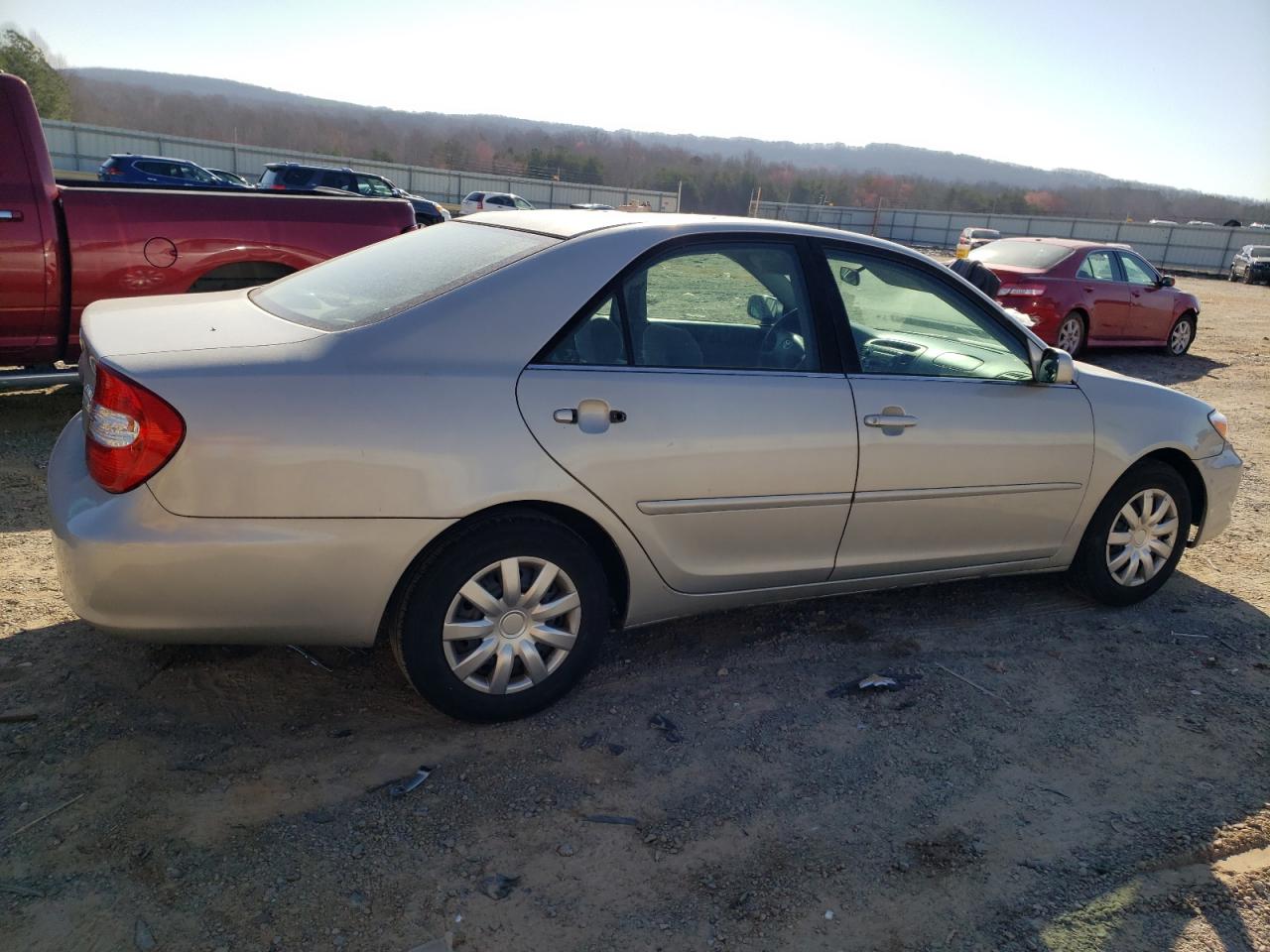 2002 TOYOTA CAMRY LE photo 5