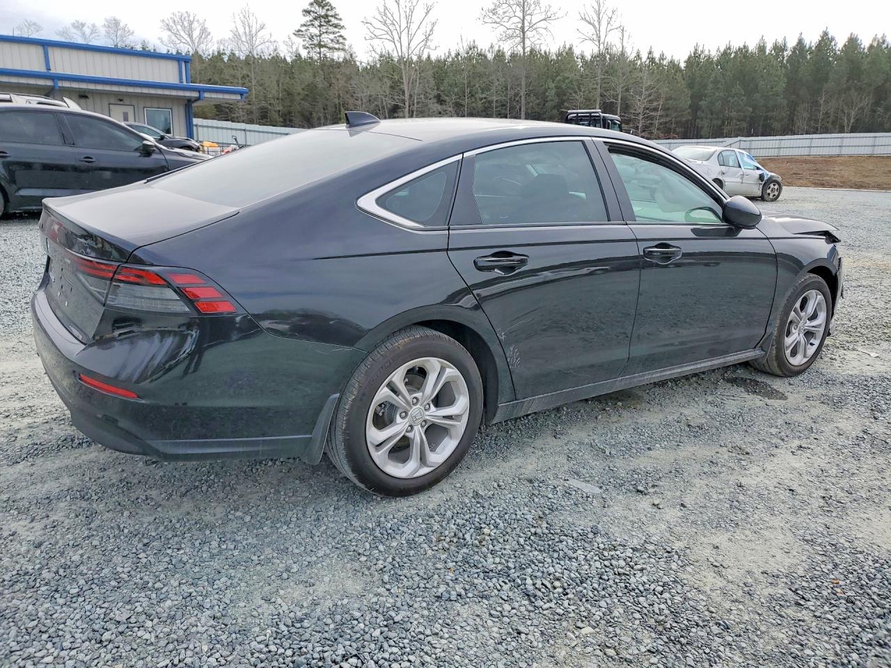 2025 HONDA ACCORD LX photo 5