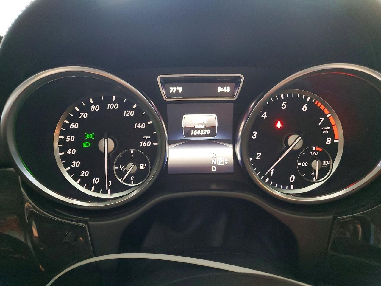2015 MERCEDES-BENZ GL 550 4MATIC photo 9