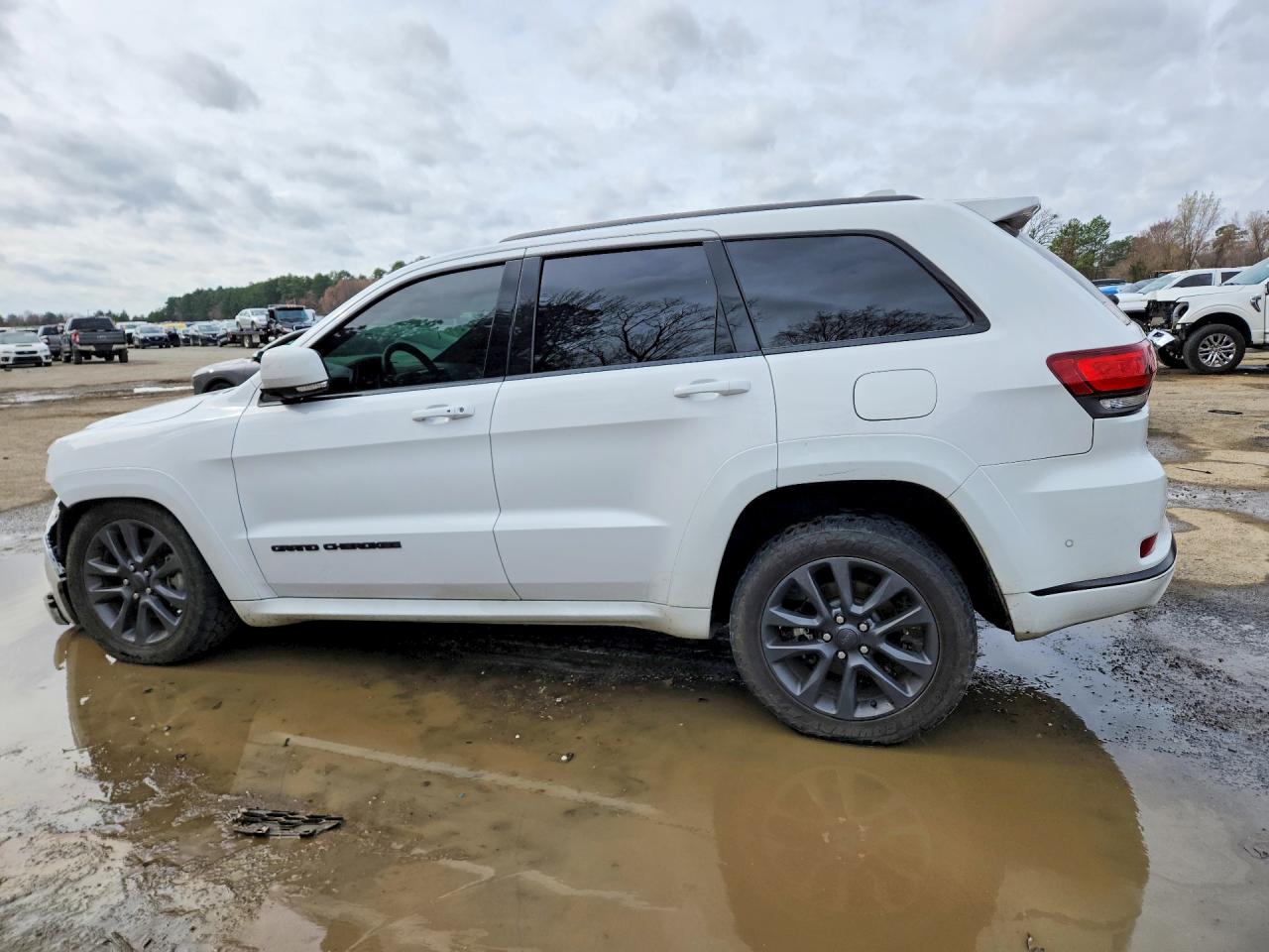 2018 JEEP GRAND CHEROKEE OVERLAND photo 2