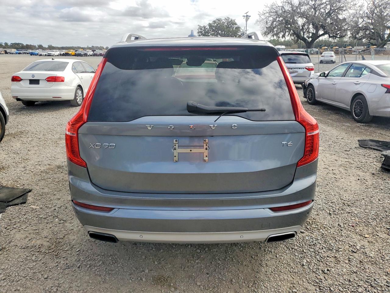 2016 VOLVO XC90 T6 photo 11