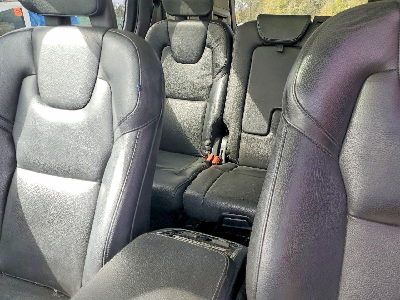 2016 VOLVO XC90 T6 photo 19