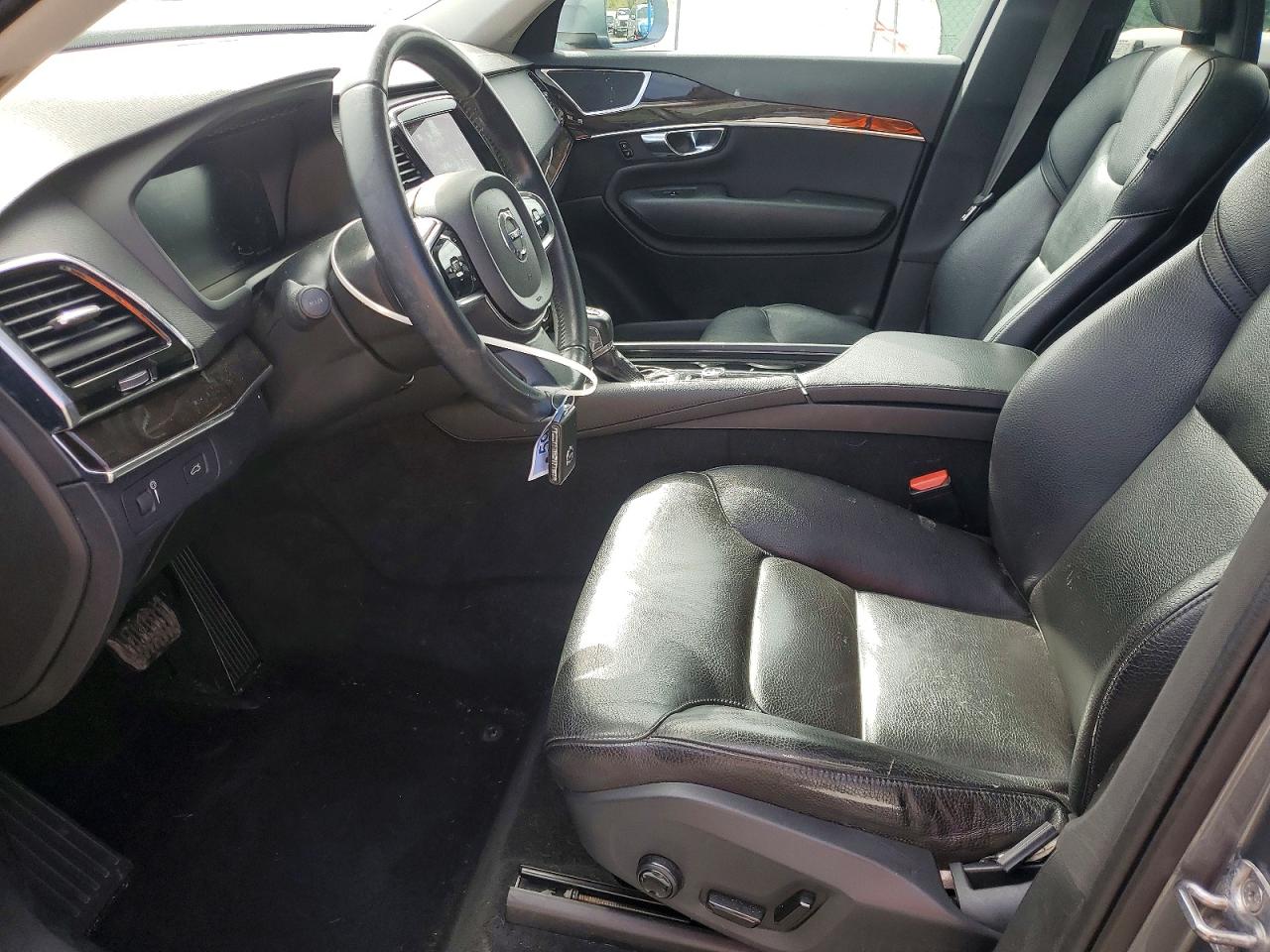2016 VOLVO XC90 T6 photo 13