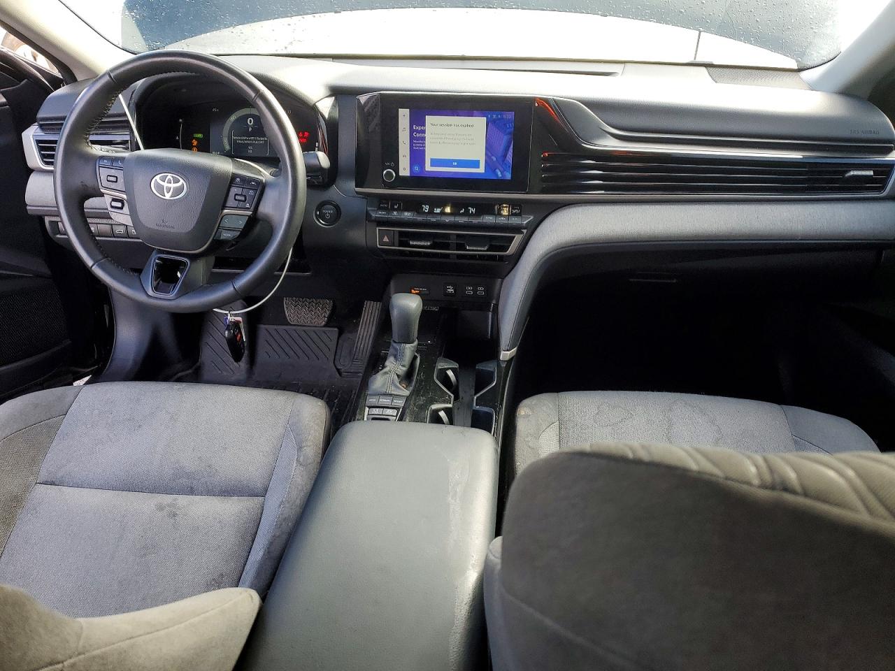 2025 TOYOTA CAMRY photo 8