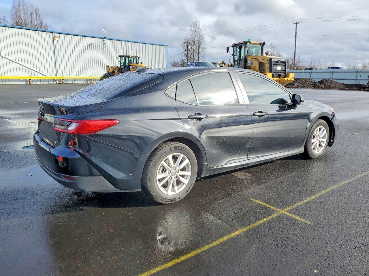 2025 TOYOTA CAMRY photo 3